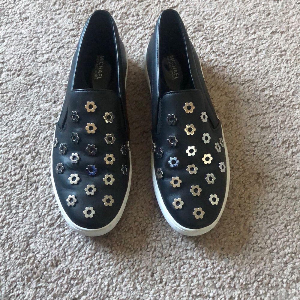 Flower studd slip on shoes